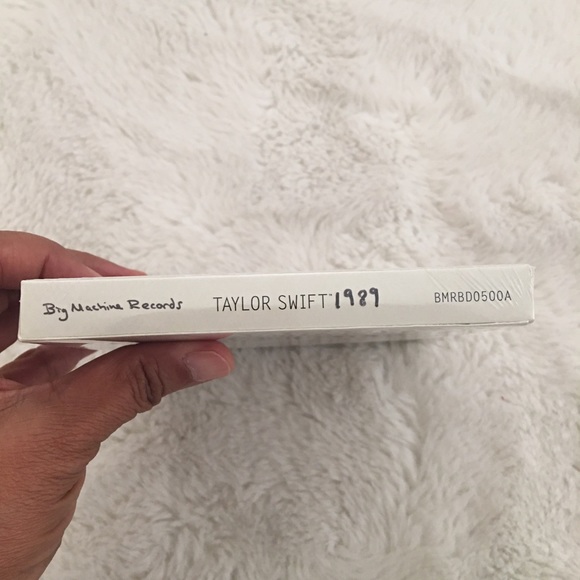 Taylor Swift 1989 CD - Picture 5 of 6
